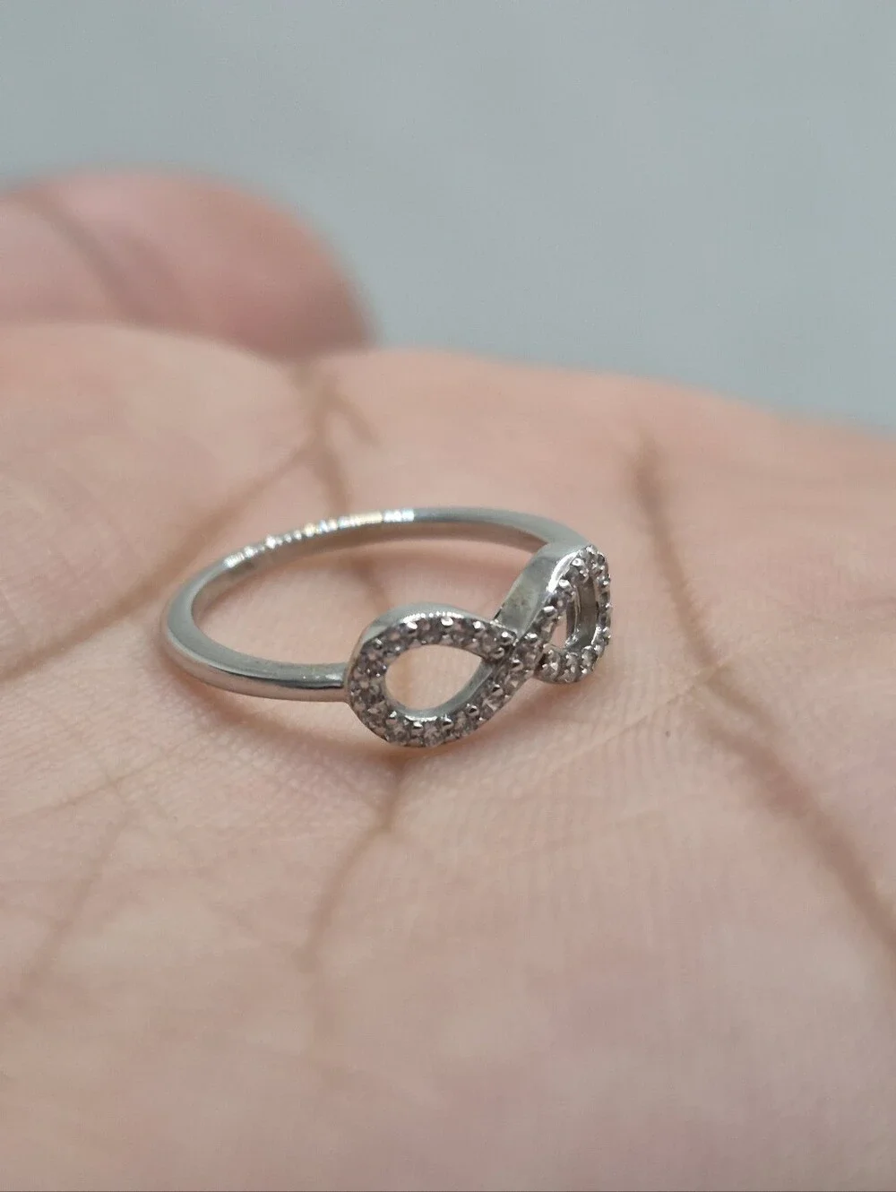 .925 Sterling Silver Elegant Girl's Infinity Design Ring, Jewelry  Brand new